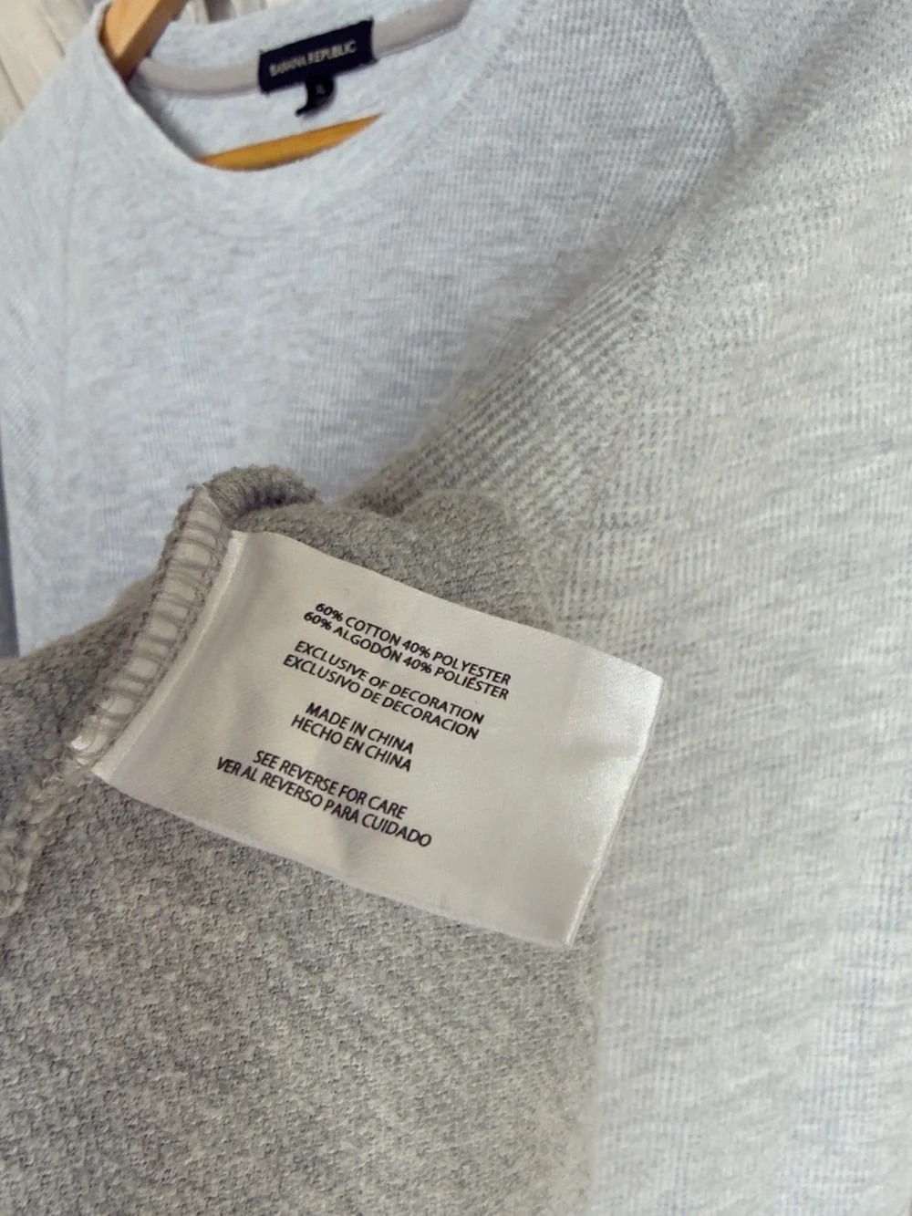 Banana Republic Men's Light Heather Gray Crewneck Sweater